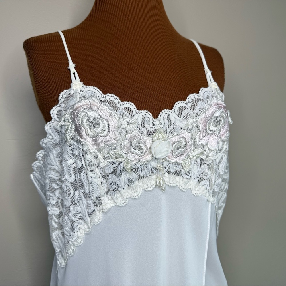Alexandra Nicole Elegant White Sheer Nightgown Lace Pearl Detailing Size Large - Picture 3 of 10